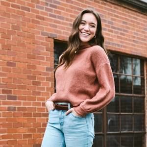 Meet your Posher, Avery